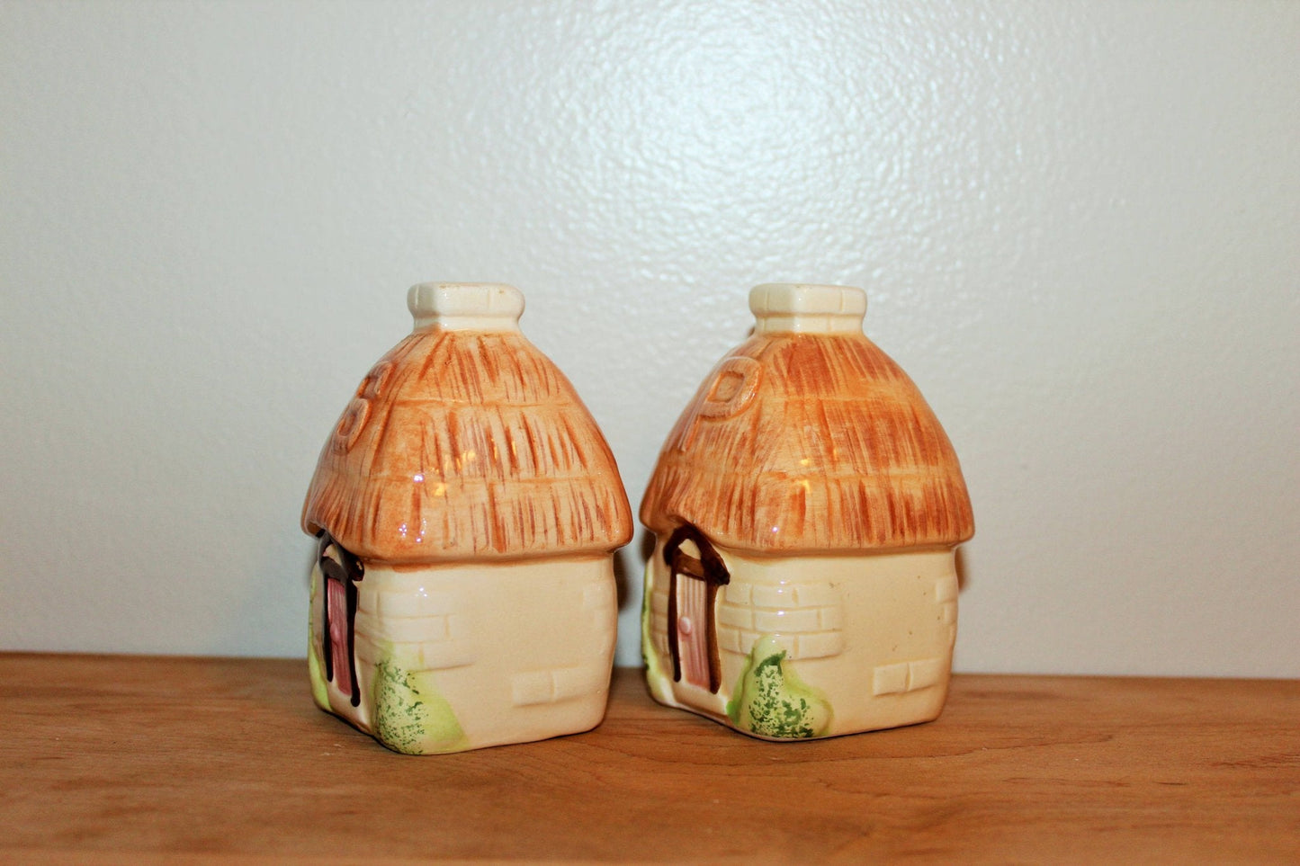 Cottage Salt and Pepper Shakers, Country, Ceramic Collectible, Country Kitchen, Mid Century Vintage, Country Chic, Shabby Chic - Loom Vintage
