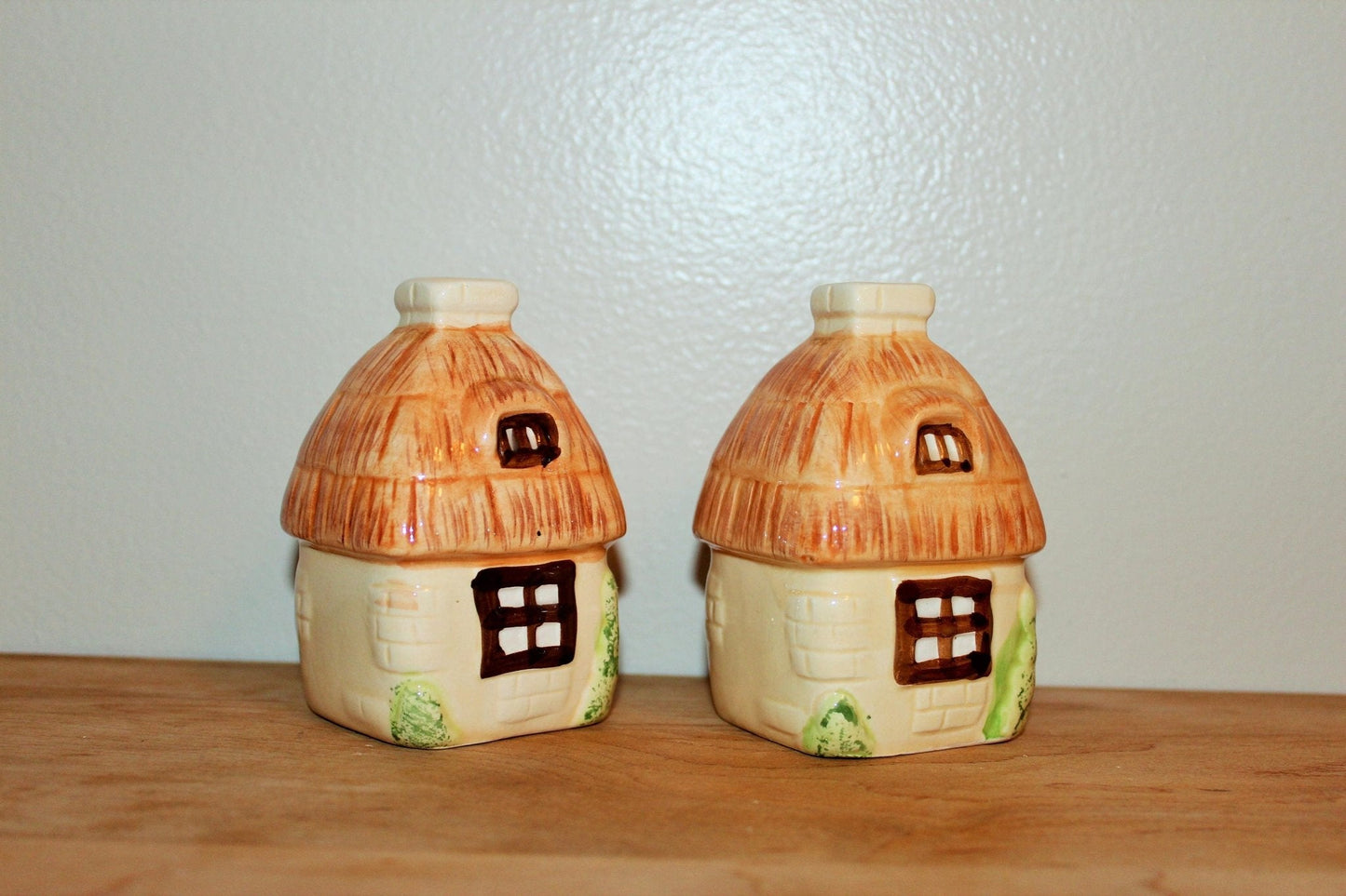 Cottage Salt and Pepper Shakers, Country, Ceramic Collectible, Country Kitchen, Mid Century Vintage, Country Chic, Shabby Chic - Loom Vintage