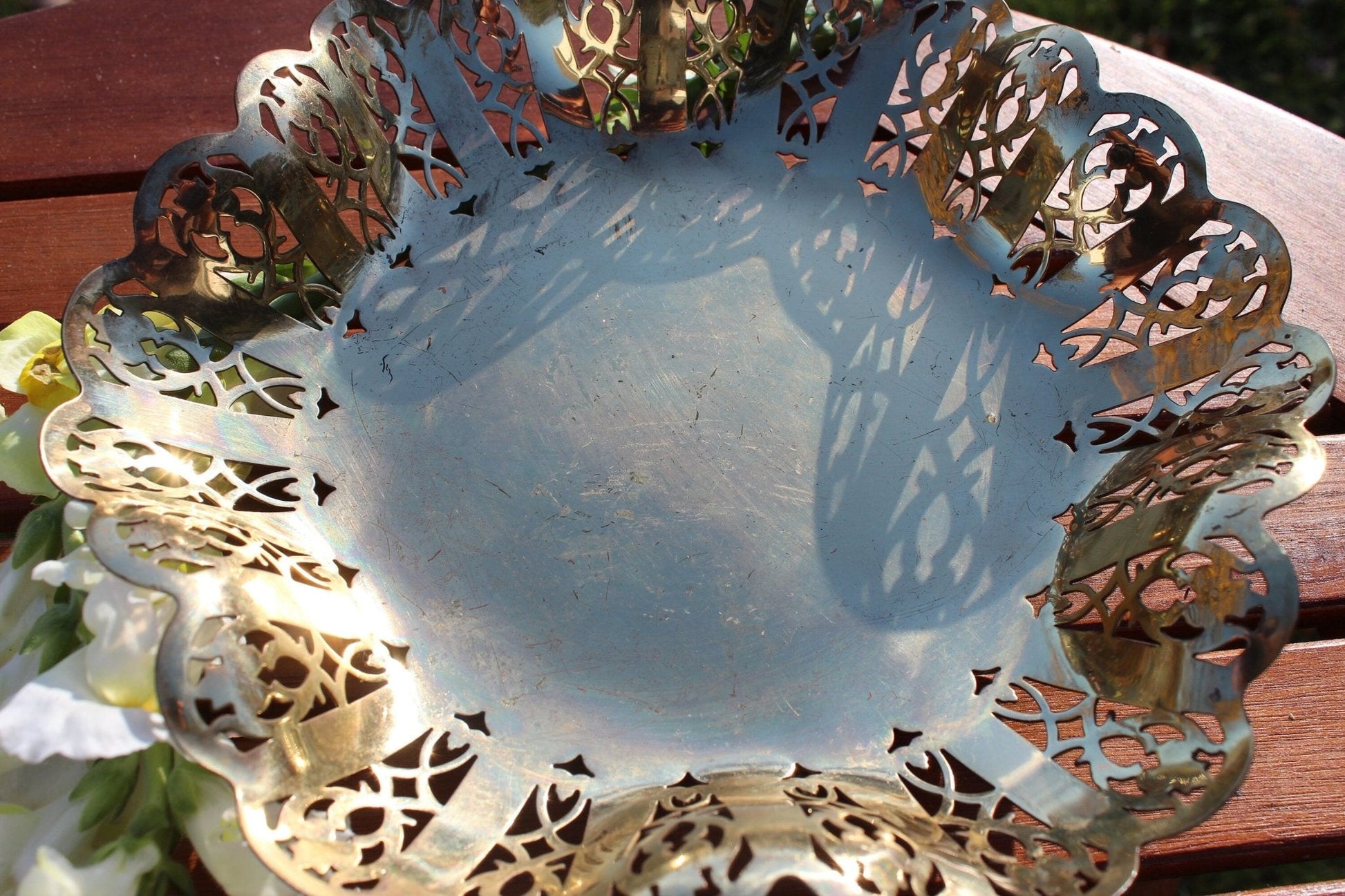 Filigree Footed Brass Bowl, Scalloped Edge, Dessau Brass Footed Dish, West Germany Trinket Bowl, Change Dish, Gold Incense Dish Sage Stick - Loom Vintage