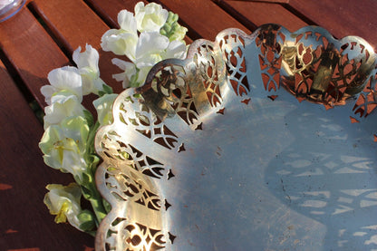 Filigree Footed Brass Bowl, Scalloped Edge, Dessau Brass Footed Dish, West Germany Trinket Bowl, Change Dish, Gold Incense Dish Sage Stick - Loom Vintage