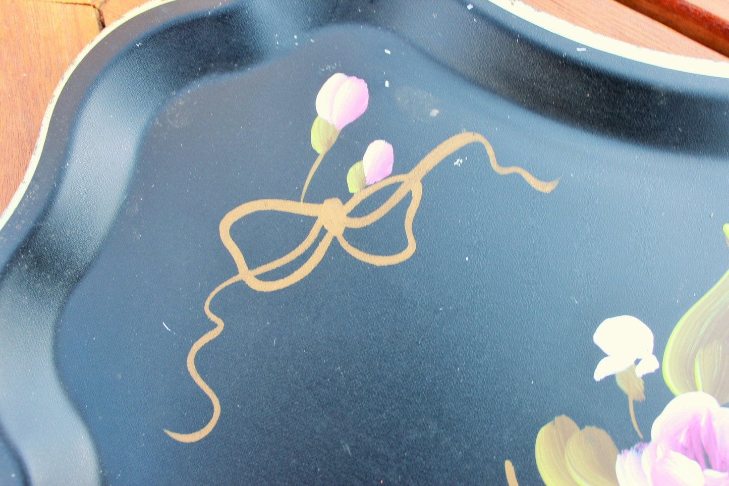 Fine Arts Studio Hand - Painted Tole Tray — Pink Floral on Black, Philadelphia, c. 1943–1963, 9.25"x7" - Loom Vintage