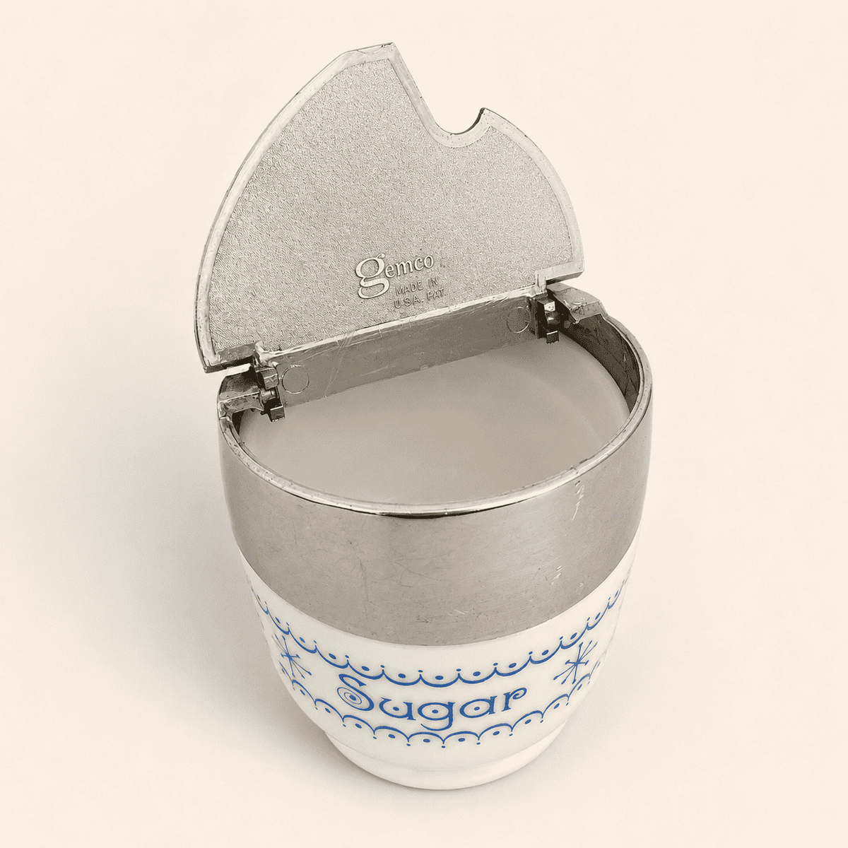 Open lid showing the "Gemco" maker's mark