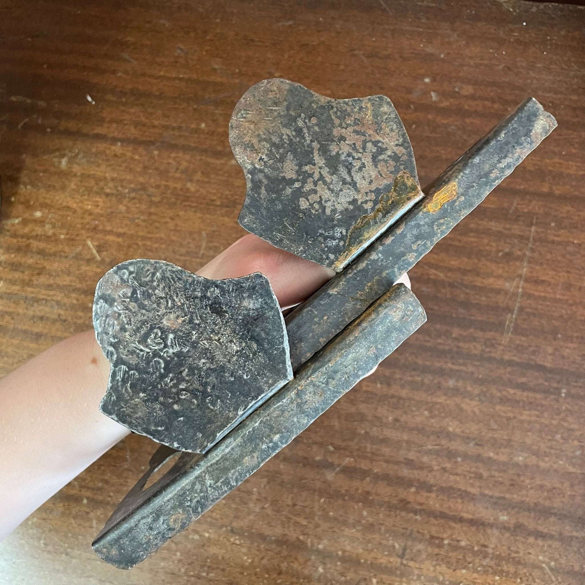 Hammered Metal Bookends with Abstract Cutout Design — Rusty Patina, Pair, 6.25"H - Loom Vintage