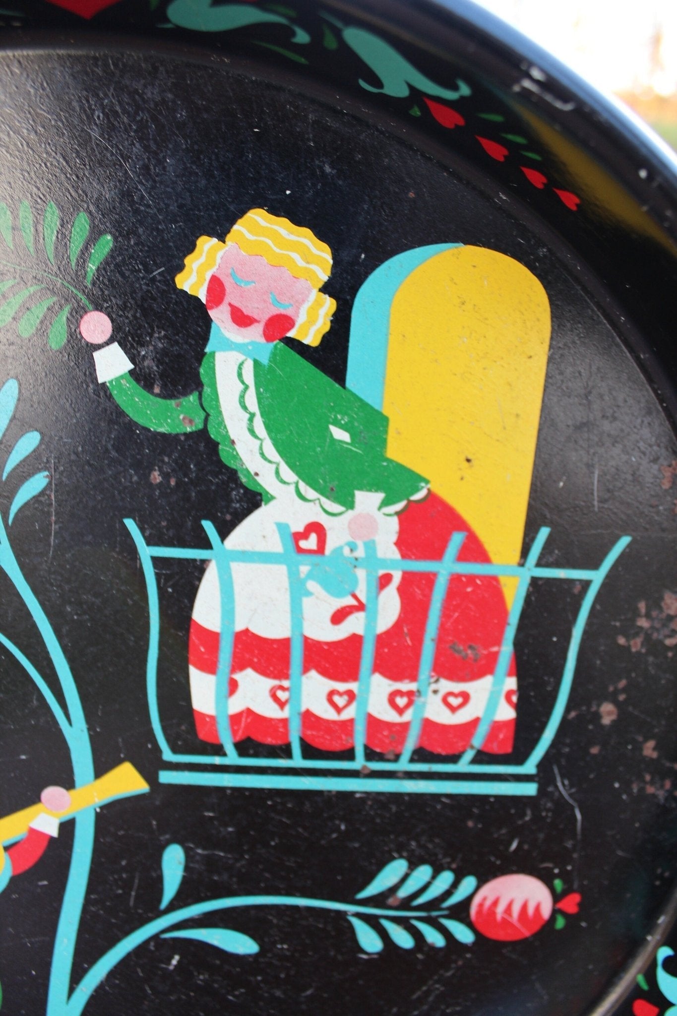 Hand - Painted Folk Art Metal Tray — Pennsylvania Dutch Lovers, Blue Red & Yellow on Black, 13.25" - Loom Vintage