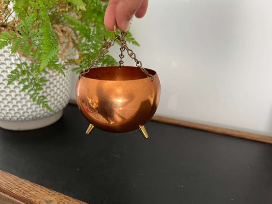 Hanging Copper Pail Planter with Chain — Vintage Farmhouse, c. Early–Mid 20th Century - Loom Vintage