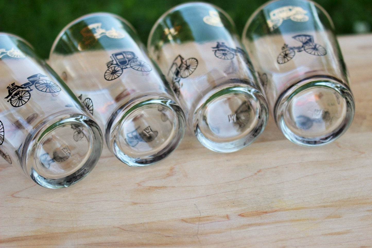Hazel - Atlas Gold Buggy/Carriage Juice Glasses, Set of 4 — Black & Gold, 3.75"H, 1950s - Loom Vintage