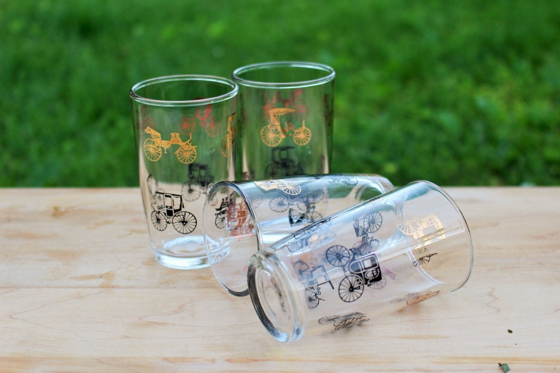 Hazel - Atlas Gold Buggy/Carriage Juice Glasses, Set of 4 — Black & Gold, 3.75"H, 1950s - Loom Vintage