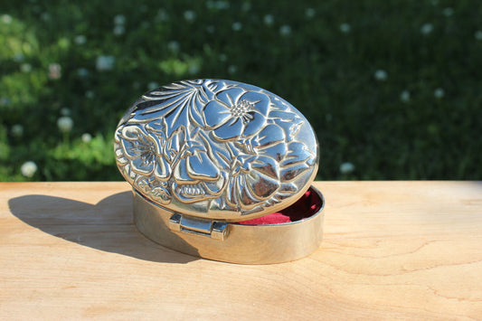 Vintage International Silver Company Jewelry Box / Velvet lining / Silver / Metal Floral Storage Box