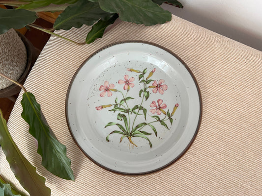 Vintage Wild Pink Stoneware Salad, Luncheon Plates, Japan 201, Japanese Floral Design, Set of 4
