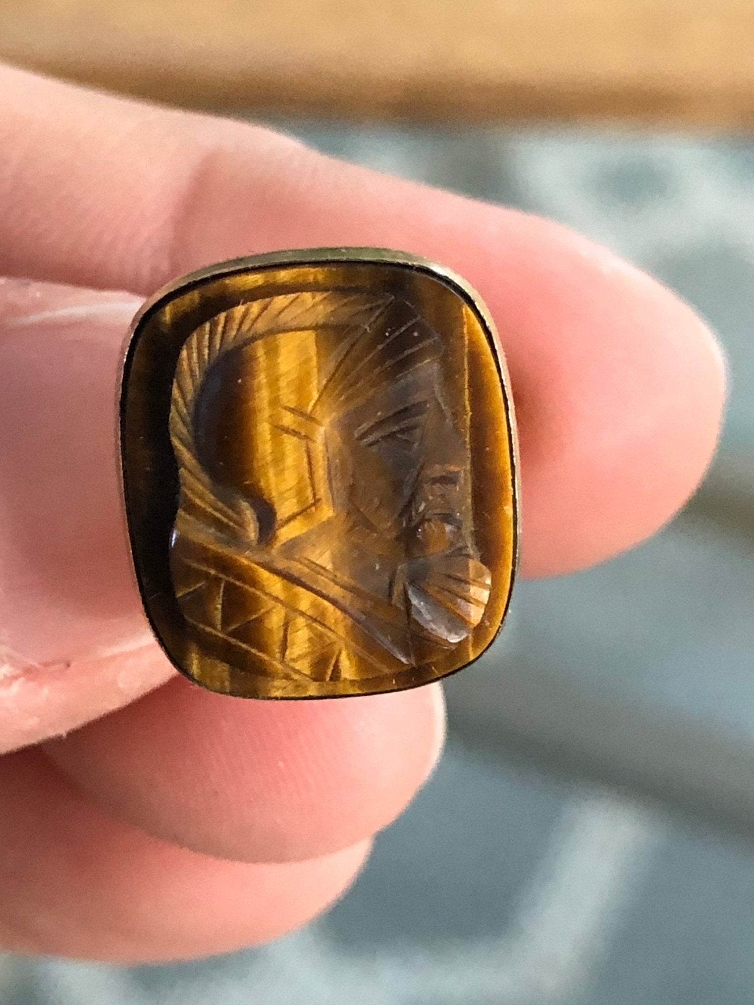 Lamode 10K Gold Filled Carved Tiger Eye Warrior Cameo Cufflinks — 1/20 10K GF, c. 1950s–60s - Loom Vintage