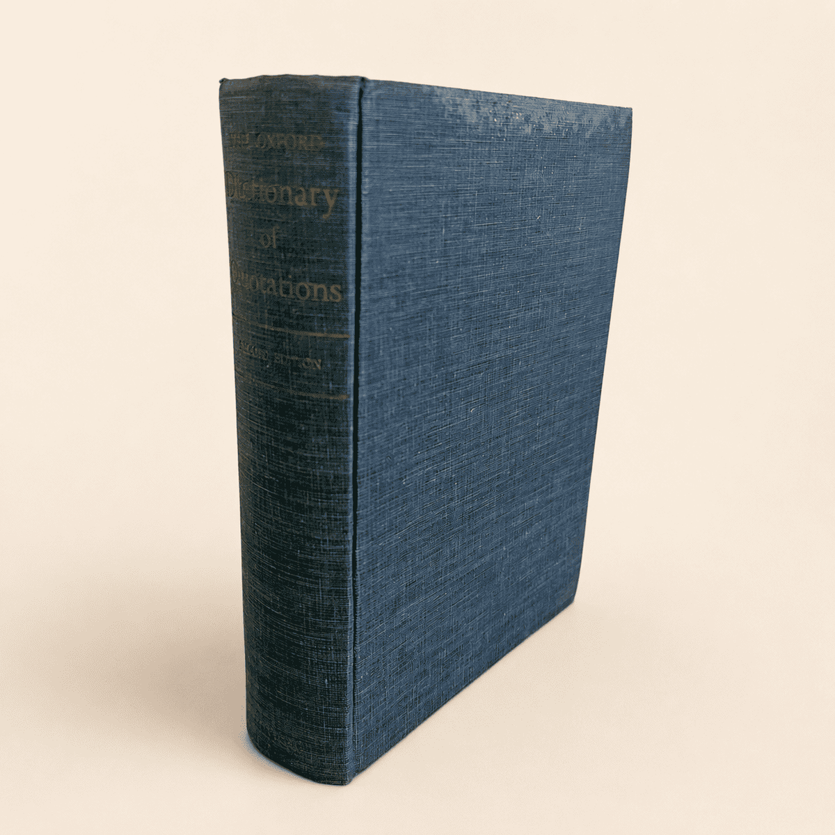 Oxford Dictionary of Quotations, 1955 second edition hardcover, back cover