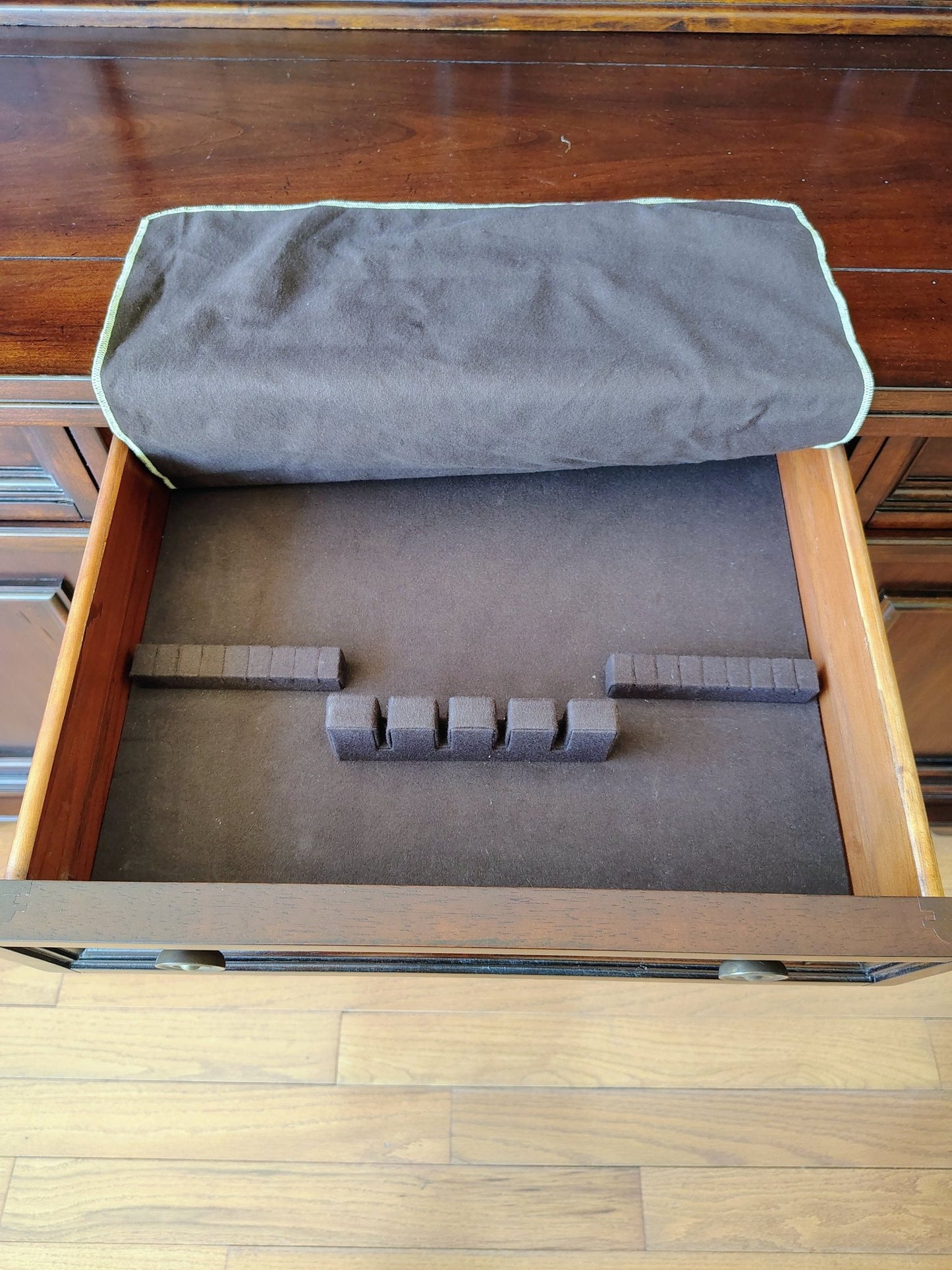 Seven Seas by Hooker Furniture Cherry Hutch & Buffet Sideboard - Loom Vintage