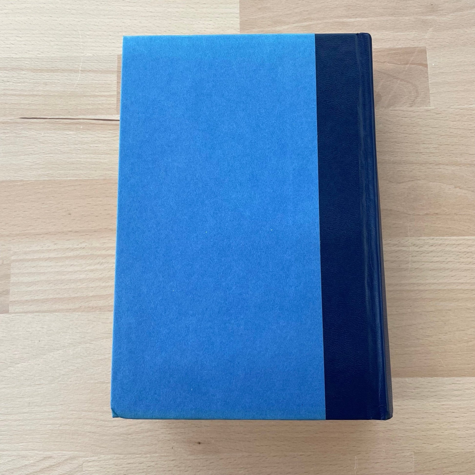 The Treasury of American Poetry – Hardcover Anthology of U.S. Poets - Loom Vintage