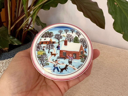 Villeroy & Boch "Laplou" Naïf Trinket Box — Round, Winter Village Scene, Luxembourg, 3"W - Loom Vintage