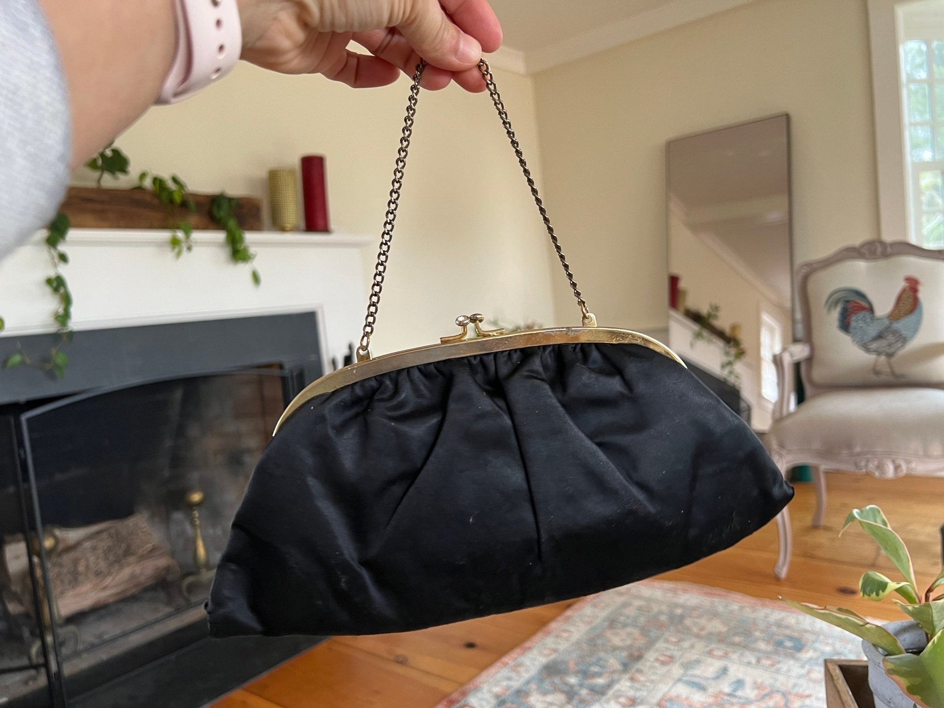 Vintage 1950s - 60s Black Clutch with Coin Purse, Kiss Clasp, Evening Wear, Handbag, Purse, Hand Painted Detailing - Loom Vintage