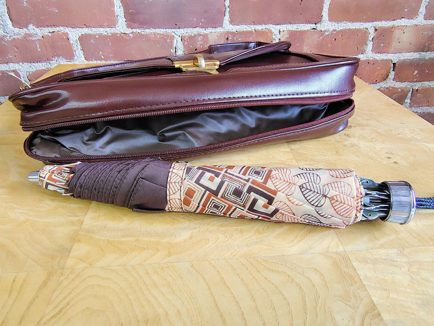Vintage 1980s Reddish Brown Leather Travel Set with Umbrella – Made in Korea (Unused) - Loom Vintage