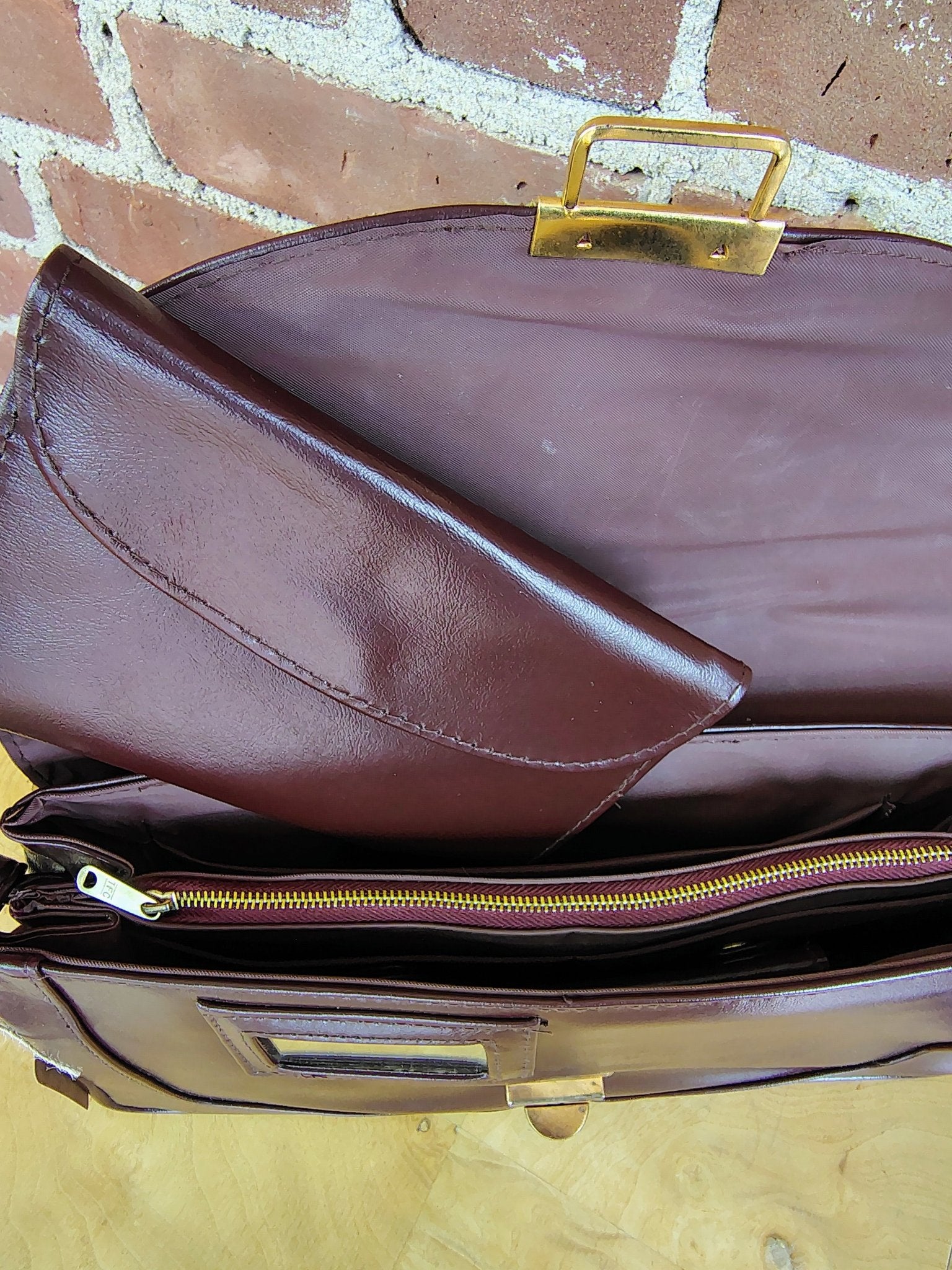 Vintage 1980s Reddish Brown Leather Travel Set with Umbrella – Made in Korea (Unused) - Loom Vintage