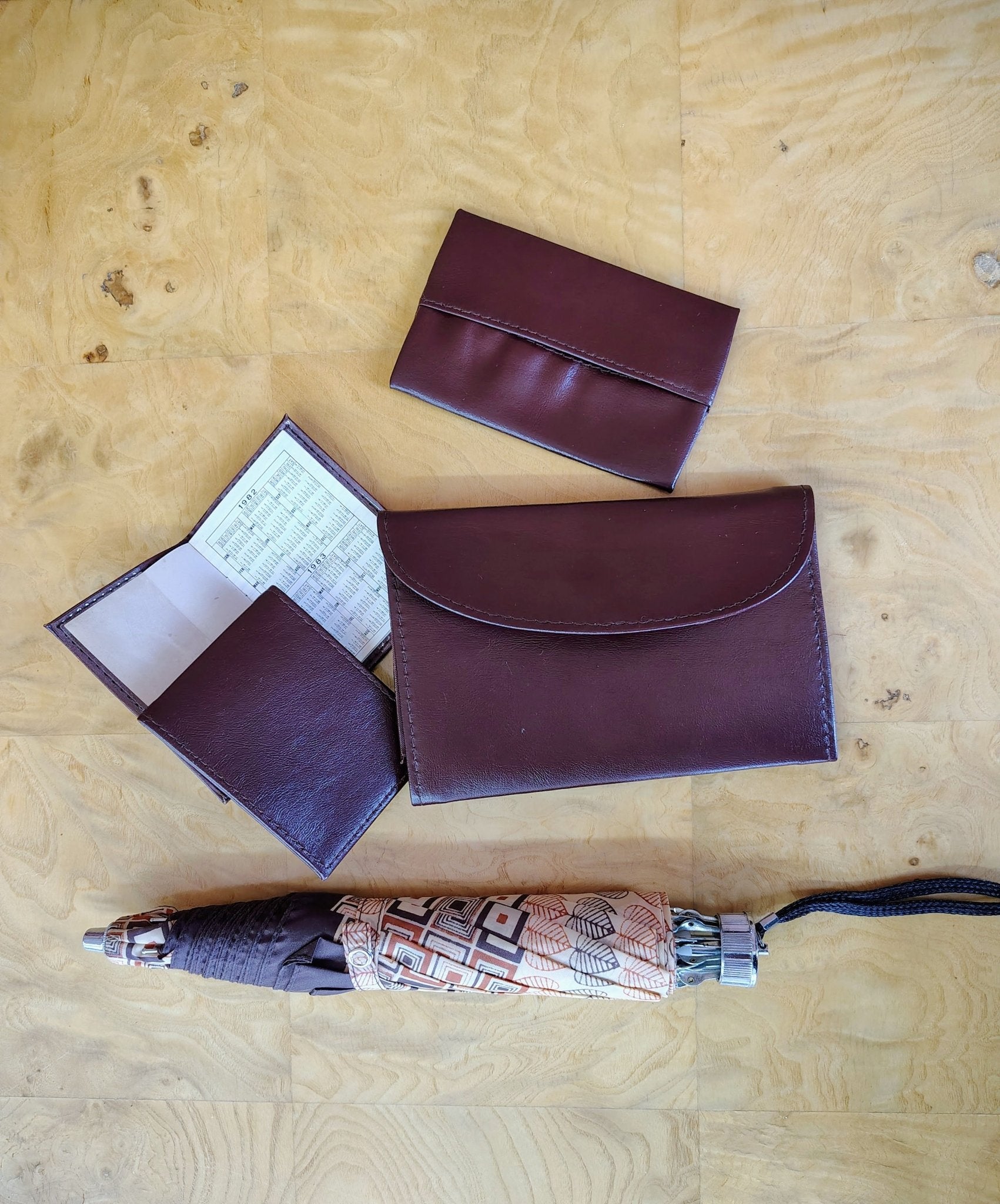Vintage 1980s Reddish Brown Leather Travel Set with Umbrella – Made in Korea (Unused) - Loom Vintage