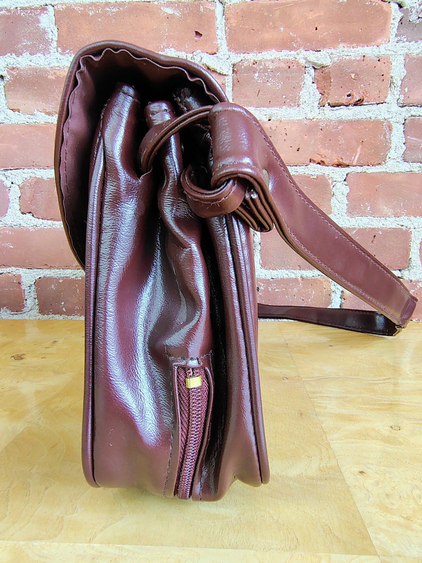 Vintage 1980s Reddish Brown Leather Travel Set with Umbrella – Made in Korea (Unused) - Loom Vintage