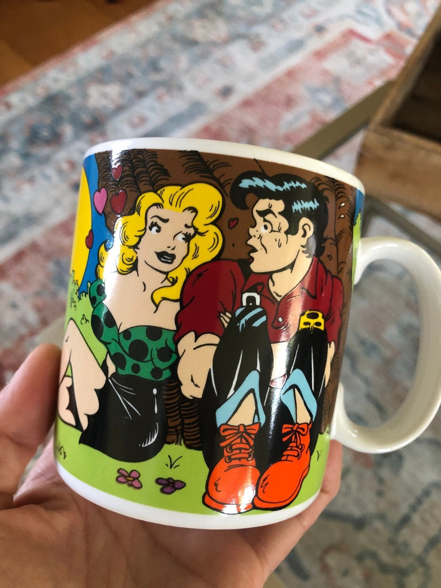 Vintage 1990 "Thar Ain't No Hidin' From Love" Coffee Mug, The Good Company, Pin Up - Comic Graphic Pop Art - Loom Vintage