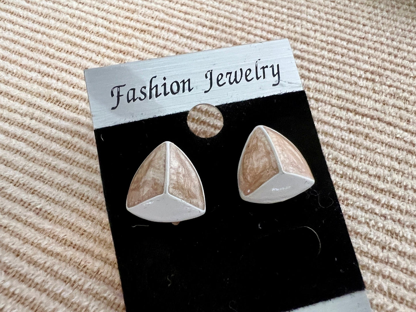 Vintage Beige & White Enamel Stud Earrings, Triangle, 90s Costume Jewelry, Retro 80s - Loom Vintage