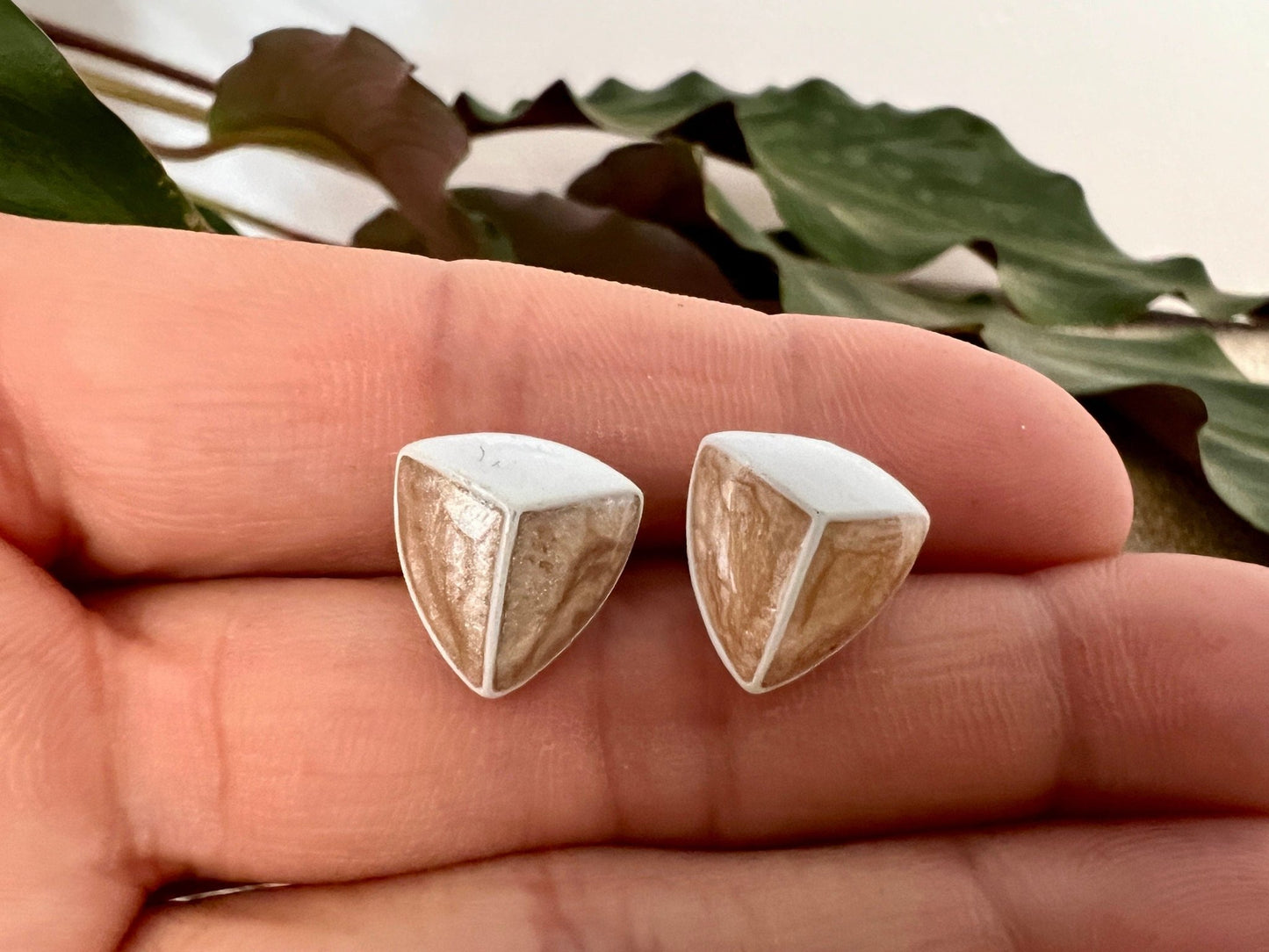 Vintage Beige & White Enamel Stud Earrings, Triangle, 90s Costume Jewelry, Retro 80s - Loom Vintage