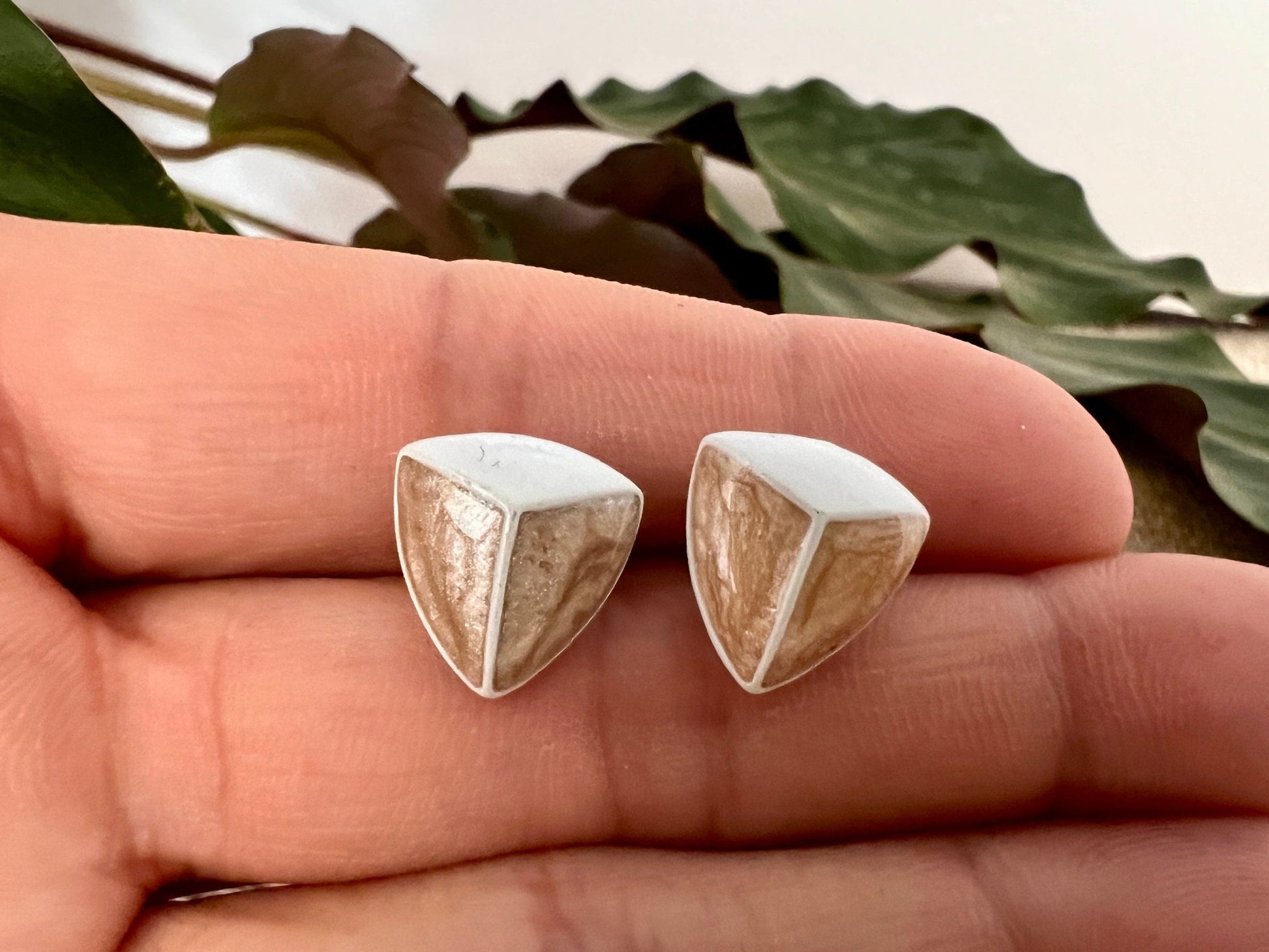 Vintage Beige & White Enamel Stud Earrings, Triangle, 90s Costume Jewelry, Retro 80s - Loom Vintage