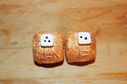 Vintage ceramic cottage salt and pepper shakers with peach thatched roofs, photo 7 of 10