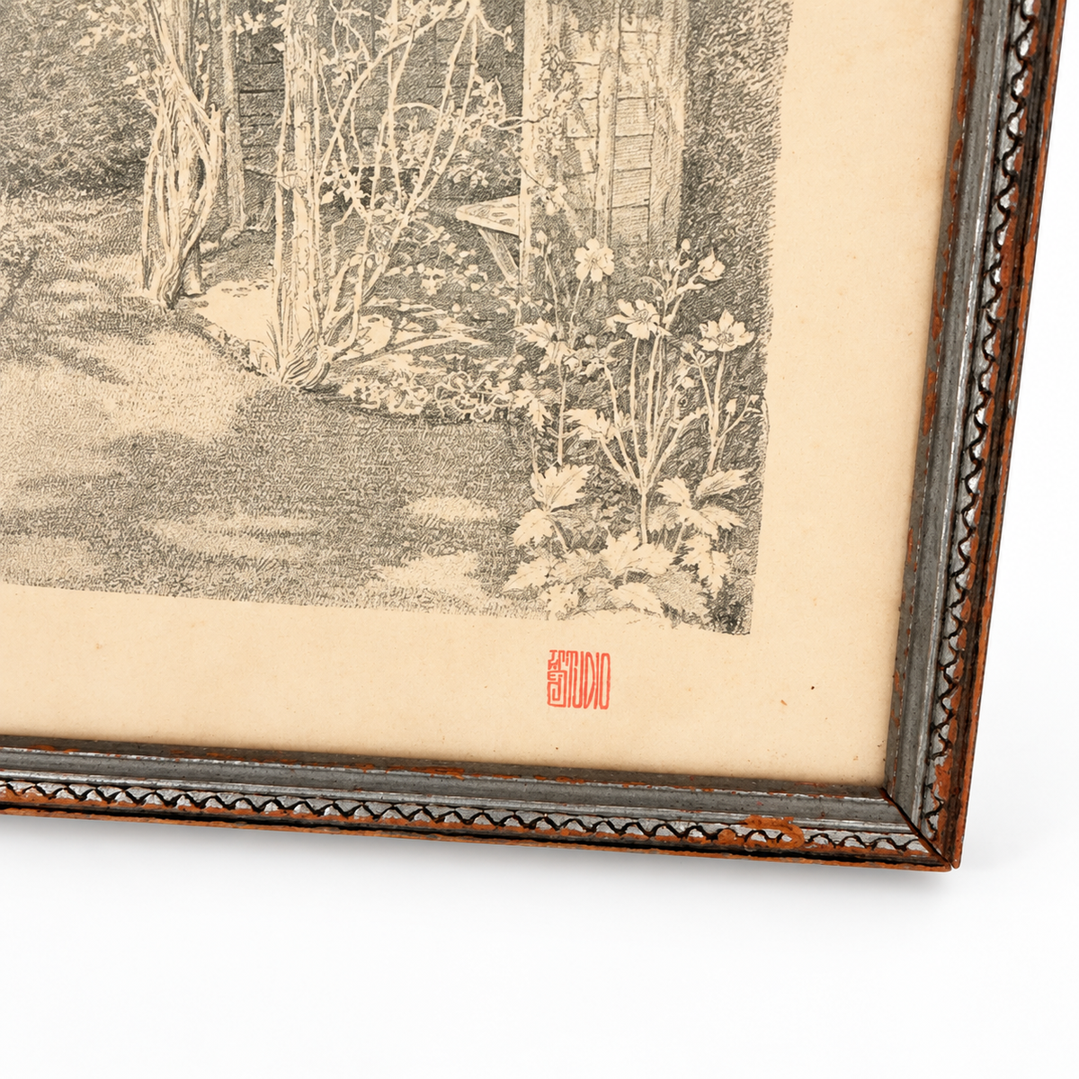 Close-up of fine line work and carved zigzag frame corner, photo 3 of 5