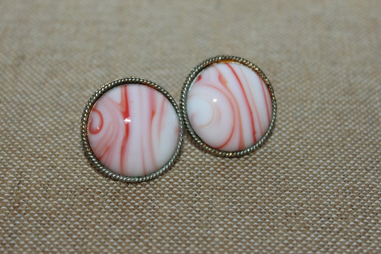 Vintage Gold Tone Frame Marble Pink & White Round Clip On Earrings - Loom Vintage