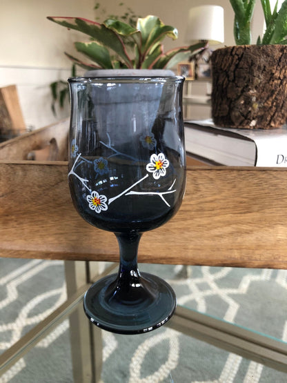 Vintage Libbey Glass Smoky Blue Daisy Dogwood Wine Glass, 8 oz. Goblet Set of 4, Smoke Blue with White Flower Design LRS10 - Loom Vintage
