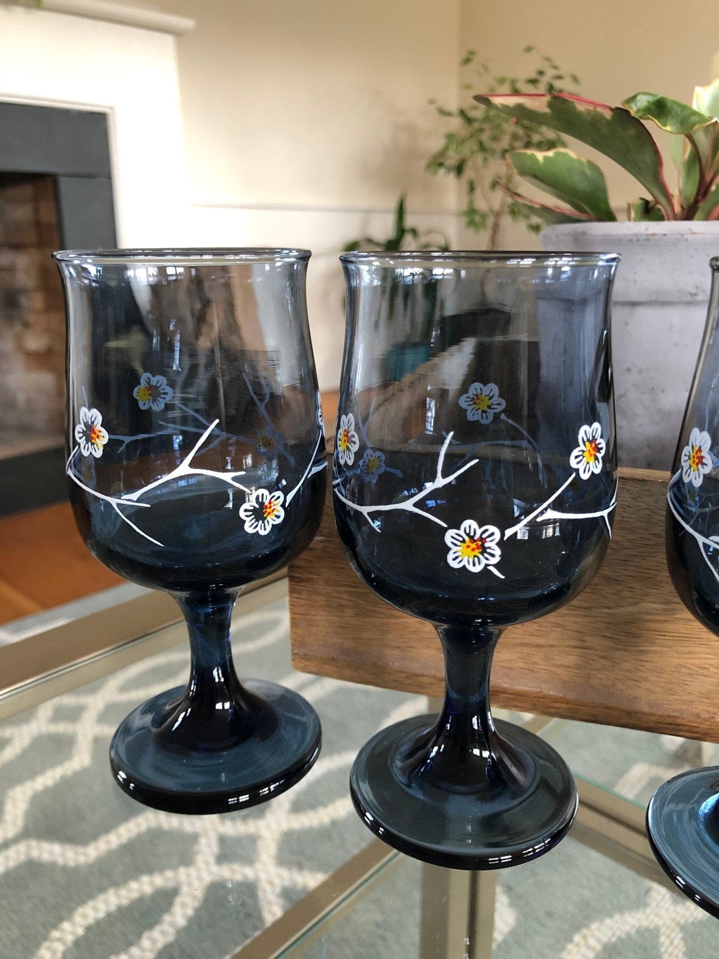 Vintage Libbey Glass Smoky Blue Daisy Dogwood Wine Glass, 8 oz. Goblet Set of 4, Smoke Blue with White Flower Design LRS10 - Loom Vintage