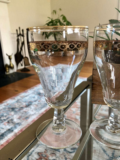 Vintage mid-century gold band wine glasses with white geometric pattern, set of 4, photo 2 of 10