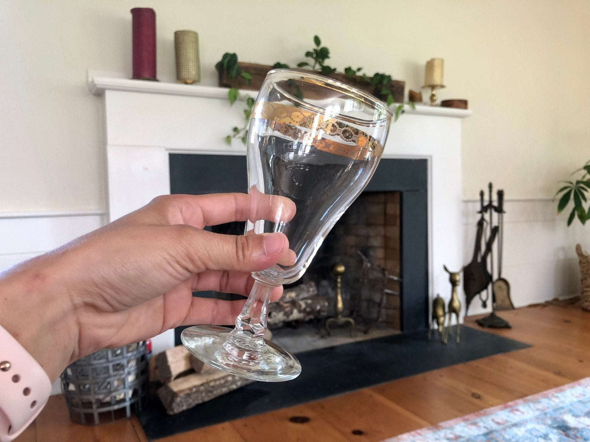Vintage mid-century gold band wine glasses with white geometric pattern, set of 4, photo 7 of 10