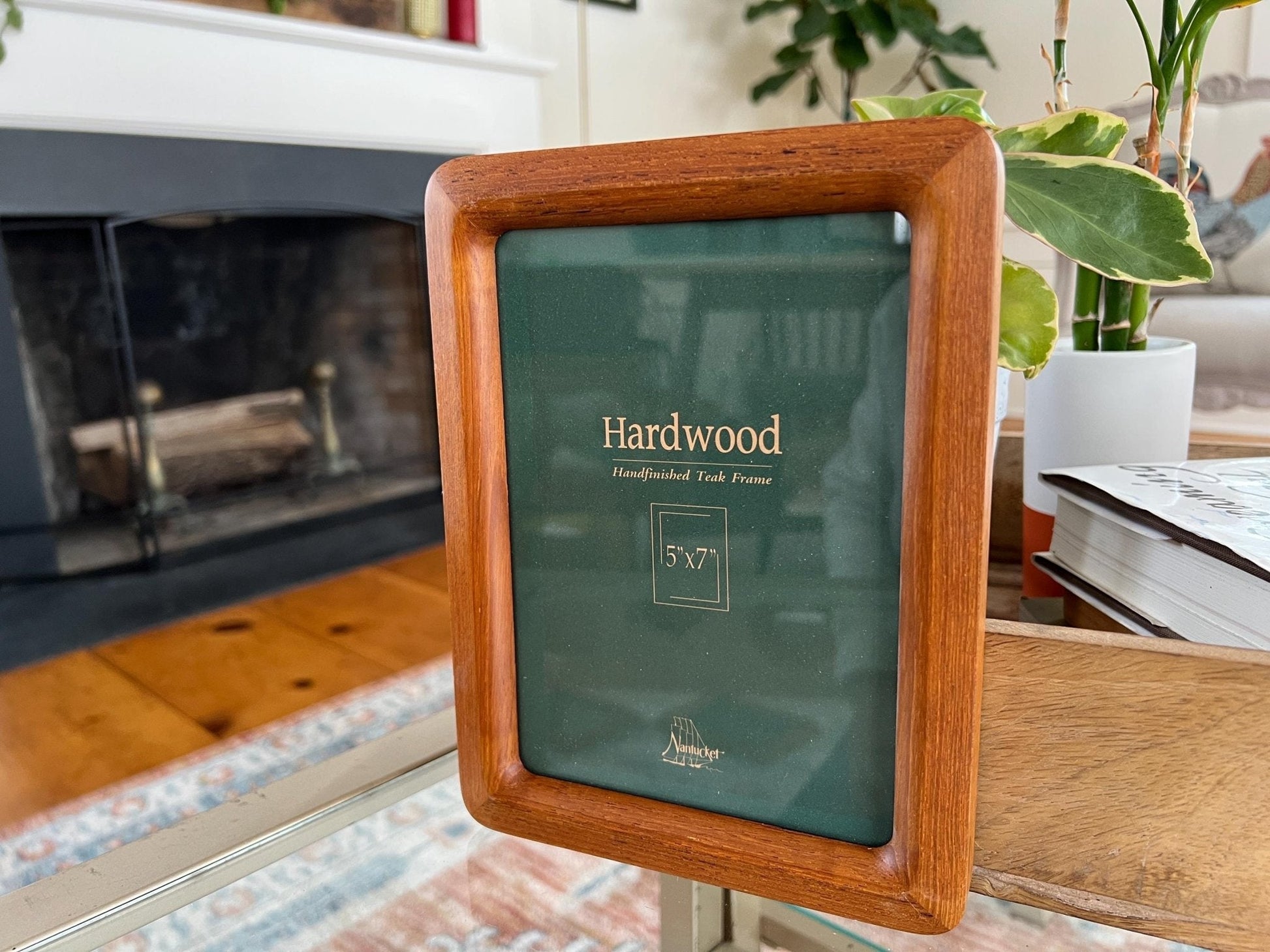 Vintage Mid Century Modern Simple Wood Picture frame, 5" x 7", Danish Modern Rounded Edge, Hanging Wall Gallery - Loom Vintage