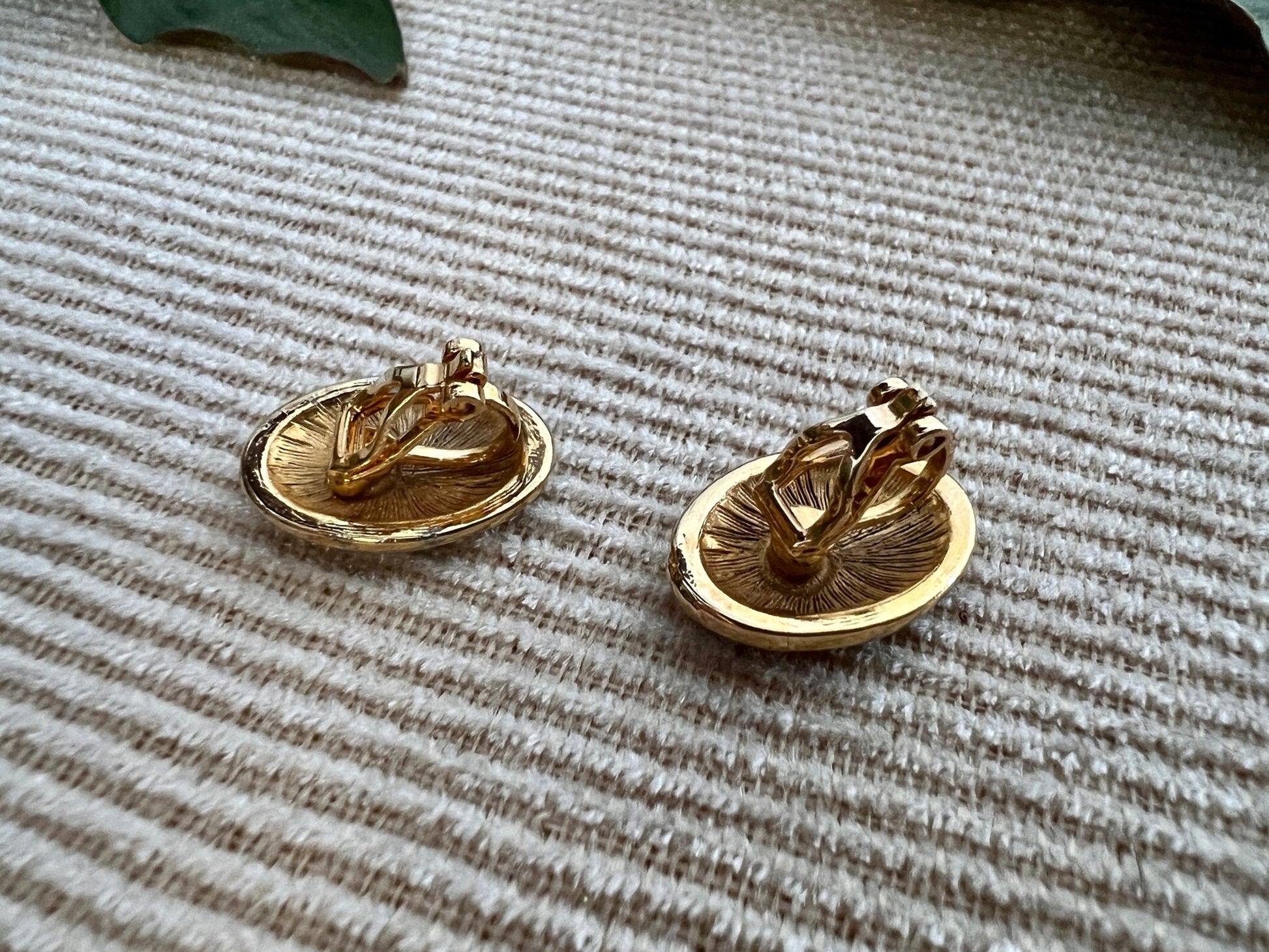 Vintage Mod Black & Gold Geometric Earrings, Clip - on Costume Earrings, Fashion Jewelry - Loom Vintage