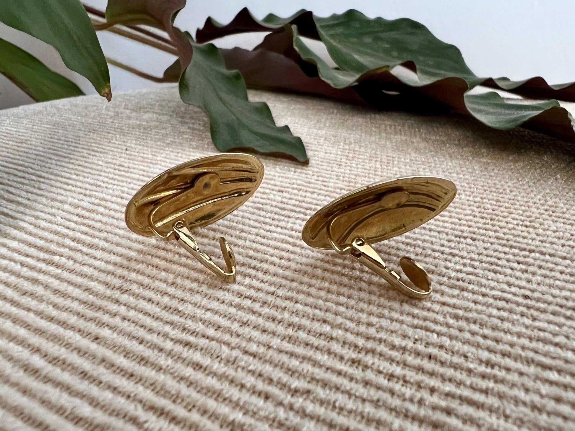 Vintage Mod White & Gold Geometric Earrings, Clip - on Costume Earrings, Fashion Jewelry - Loom Vintage