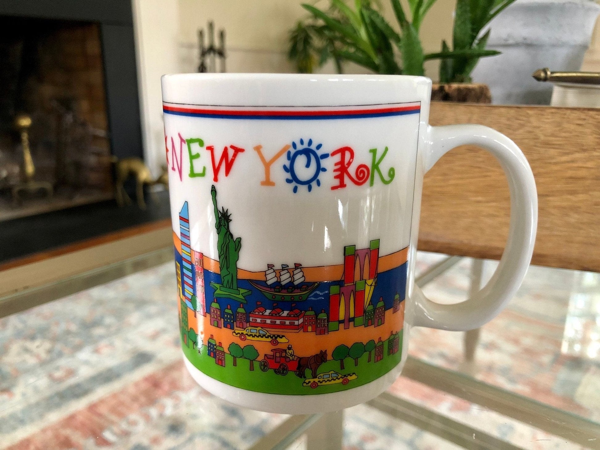 Vintage New York City Mug Coffee/Tea Mug with Beautiful Sights map, in Exceptional Condition - Loom Vintage