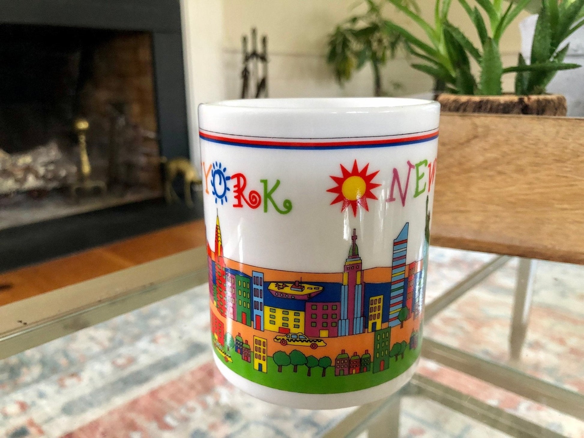 Vintage New York City Mug Coffee/Tea Mug with Beautiful Sights map, in Exceptional Condition - Loom Vintage