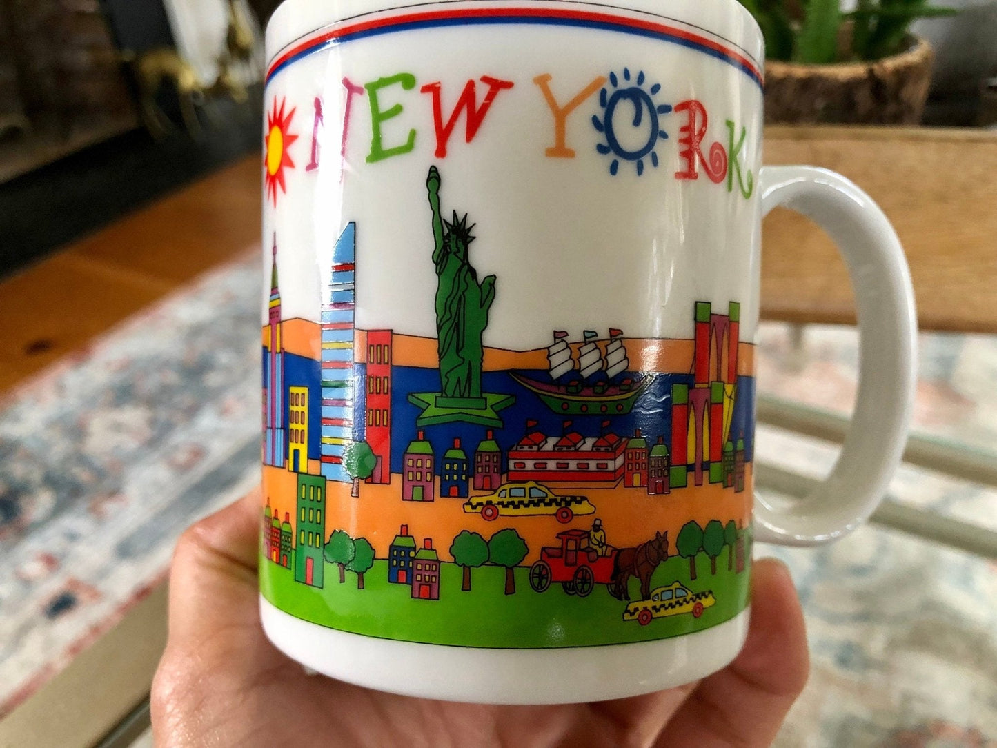 Vintage New York City Mug Coffee/Tea Mug with Beautiful Sights map, in Exceptional Condition - Loom Vintage