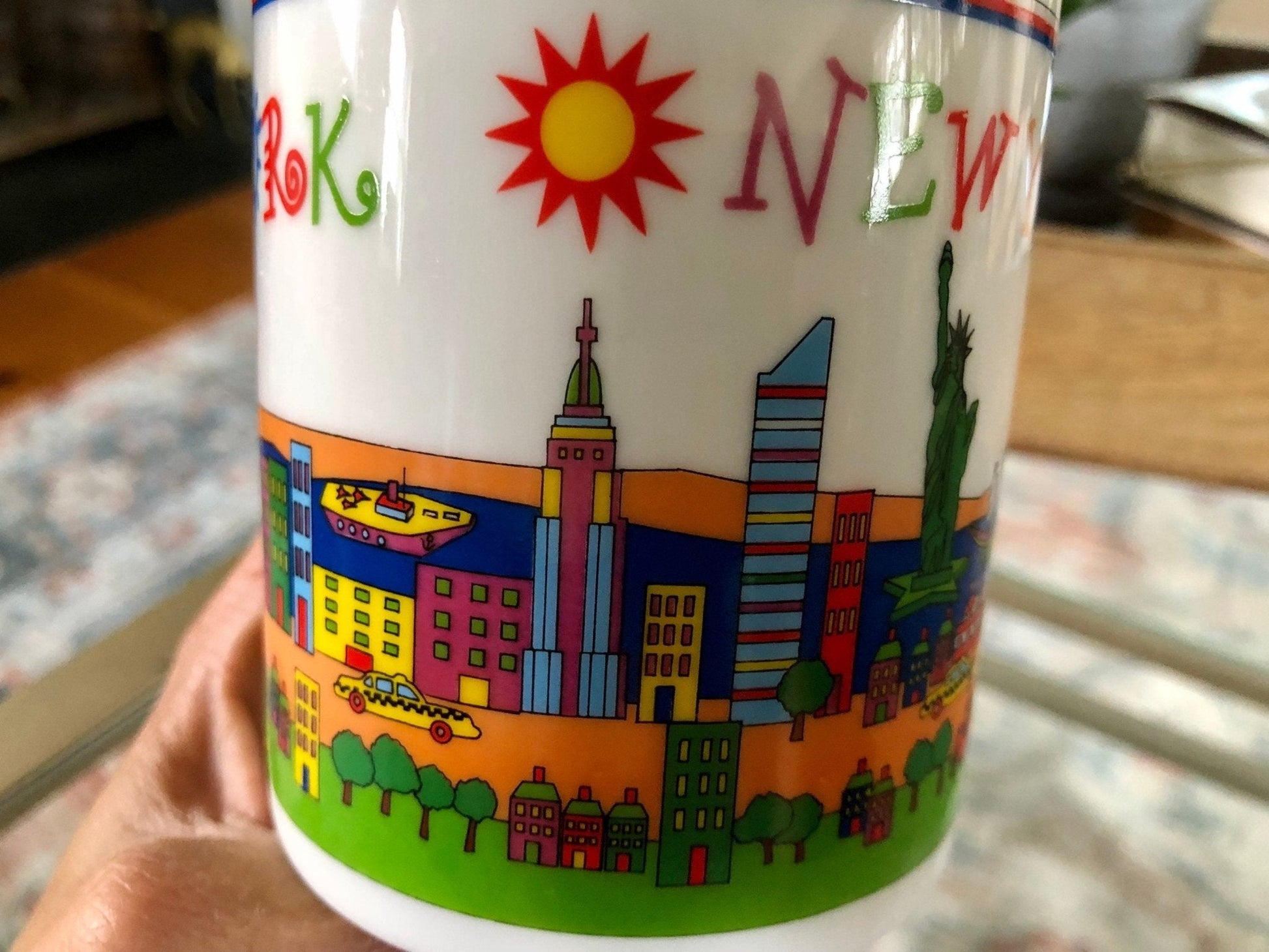 Vintage New York City Mug Coffee/Tea Mug with Beautiful Sights map, in Exceptional Condition - Loom Vintage