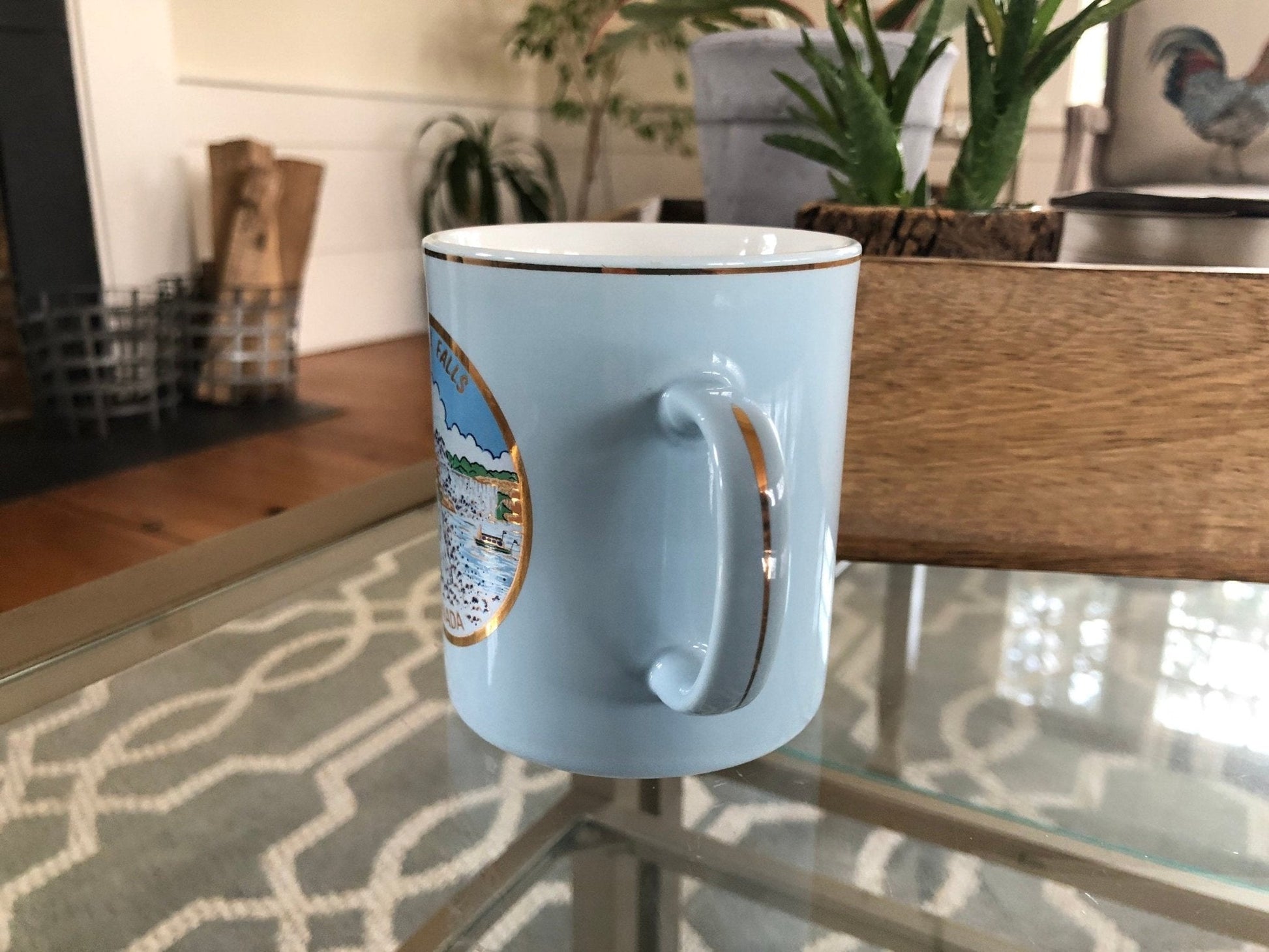 Vintage Niagara Falls CANADA Coffee/Tea Mug with Beautiful Falls Scene and in Exceptional Condition - Loom Vintage
