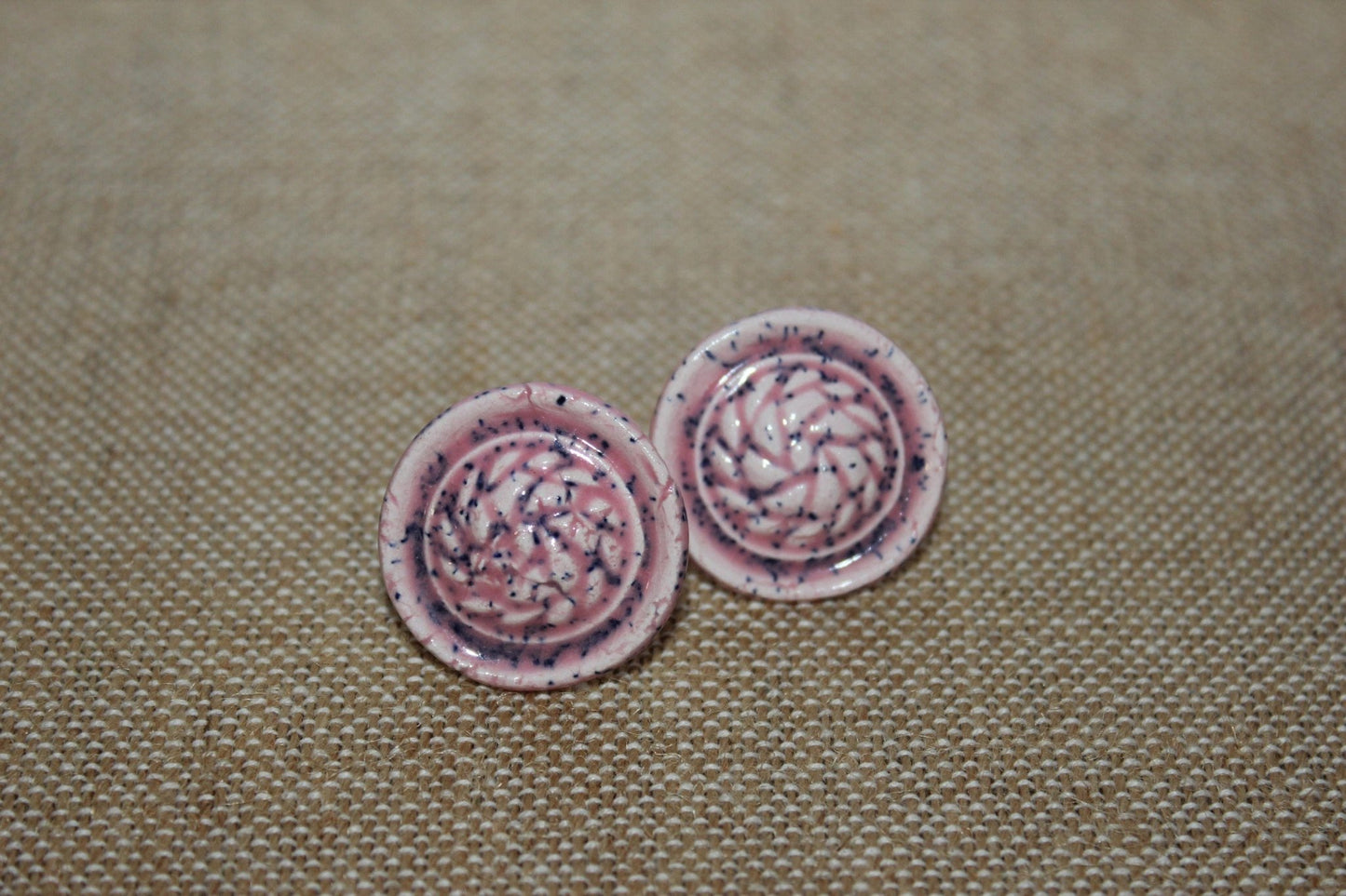 Vintage Pink Round Screw Back Earrings, 80s, 90s - Loom Vintage