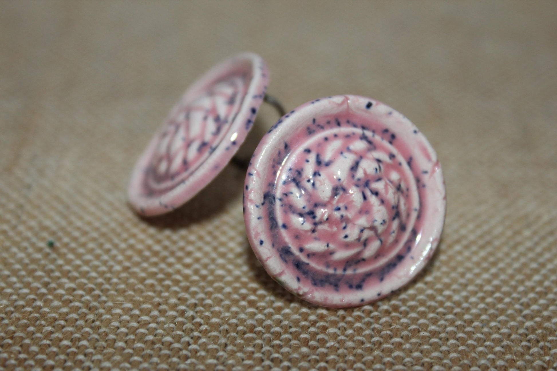 Vintage Pink Round Screw Back Earrings, 80s, 90s - Loom Vintage