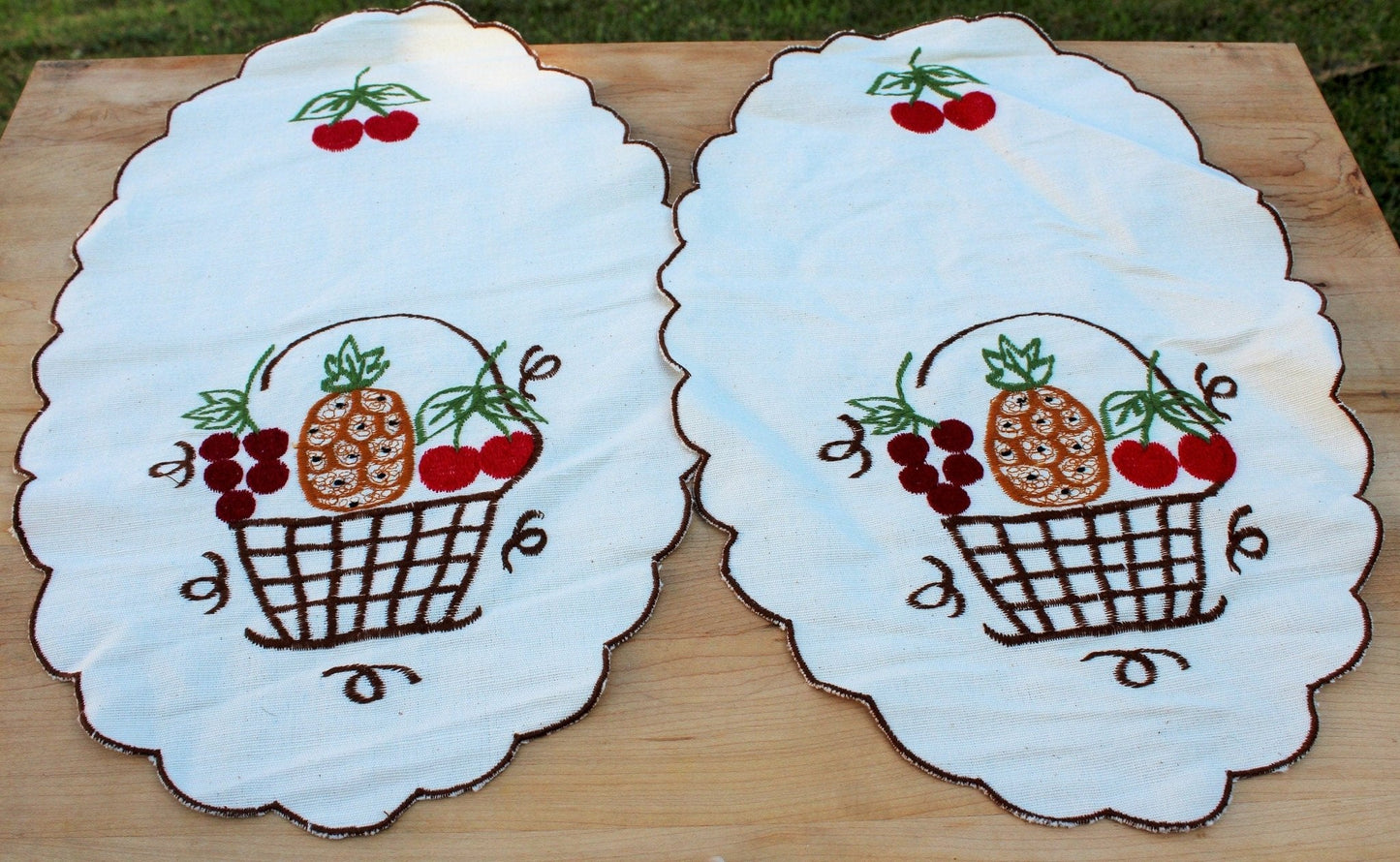 Vintage Set of 4 Embroidered Vintage Table Linens / Fruit Basket Matching Dresser Scarves / Fall Table Linen / Made in Portugal - Loom Vintage