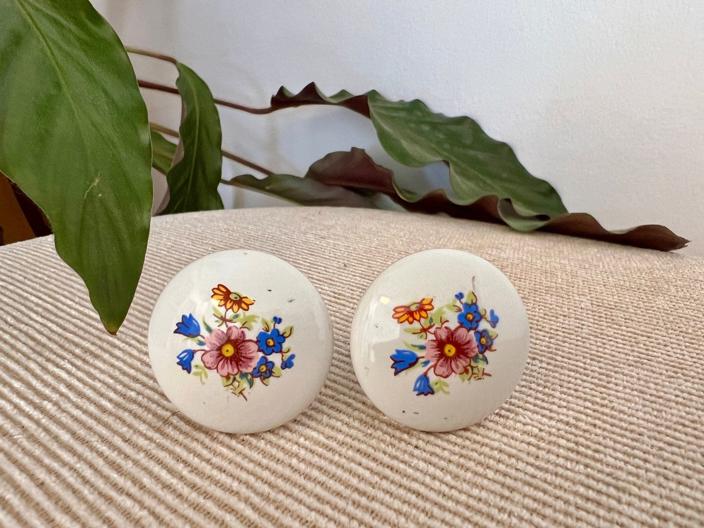 Vintage Set of Ceramic, Floral Drawer Pulls, Knobs, Ceramic Pull Knob, Flower Design - Loom Vintage