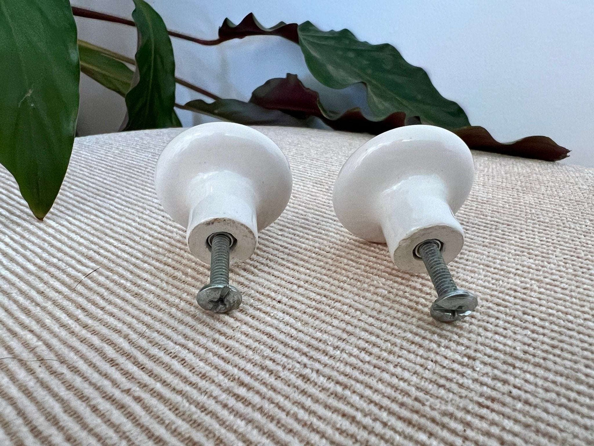 Vintage Set of Ceramic, Floral Drawer Pulls, Knobs, Ceramic Pull Knob, Flower Design - Loom Vintage
