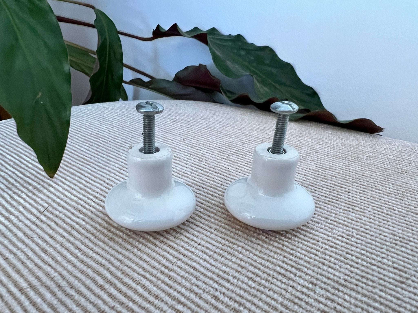 Vintage Set of Ceramic, Floral Drawer Pulls, Knobs, Ceramic Pull Knob, Flower Design - Loom Vintage