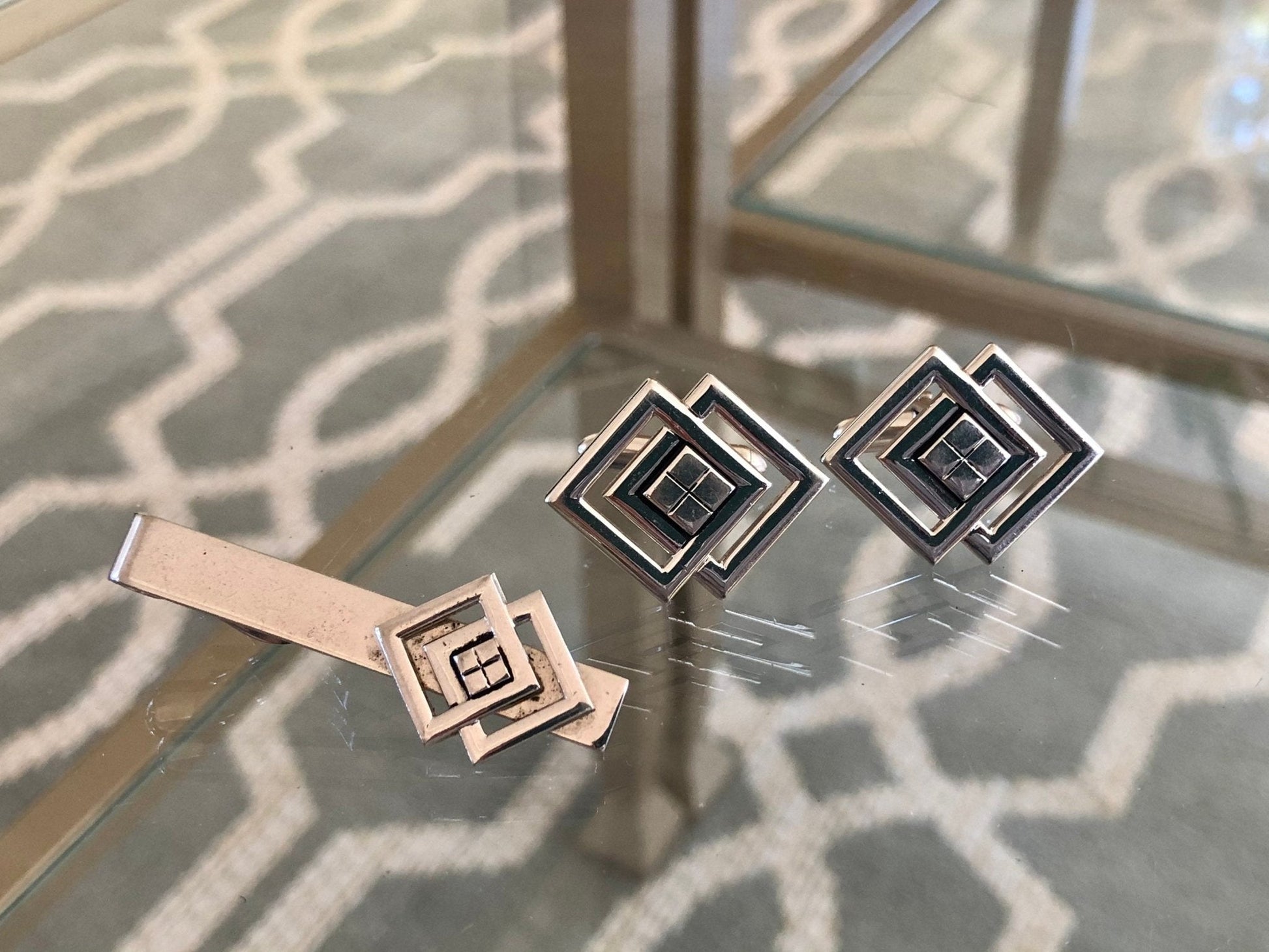 Vintage set of SWANK Cufflinks and Tie Clip / Tie Bar - Loom Vintage
