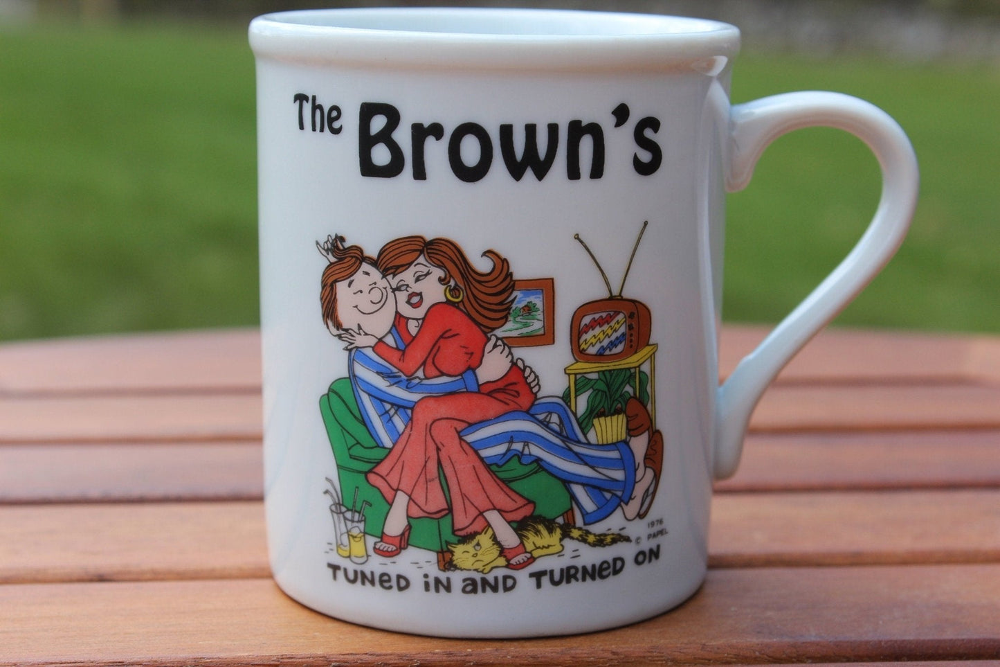 Vintage THE BROWN'S Mug Coffee/Tea Mug, Couple Comic Illustration - Loom Vintage